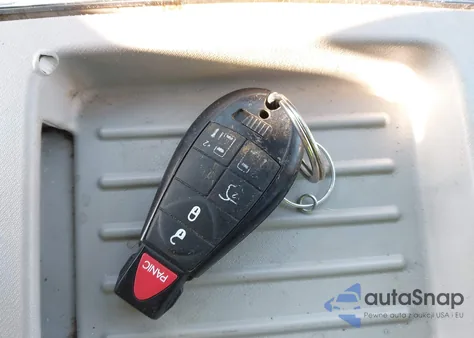 2014 Chrysler Town & Country Touring из США, поврежденный, VIN 2C4RC1BG3ER216887